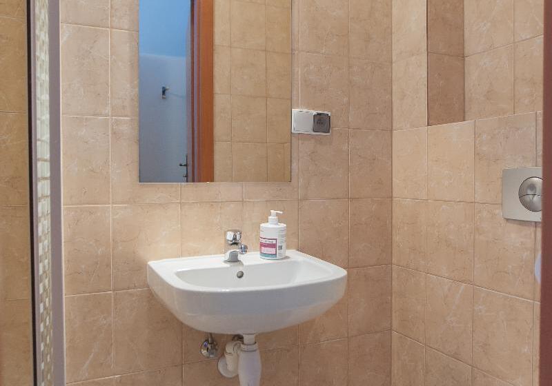 Номер Стандарт, Freedom Hostel