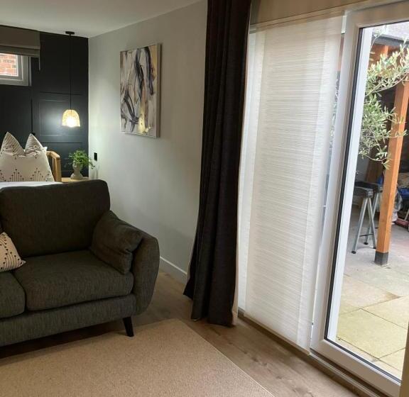 סוויטה נוף לגינה, Abbey Court Guest House