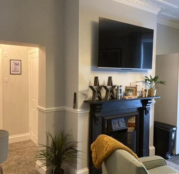 דירת חדר בקומת קרקע, Abbey Court Guest House