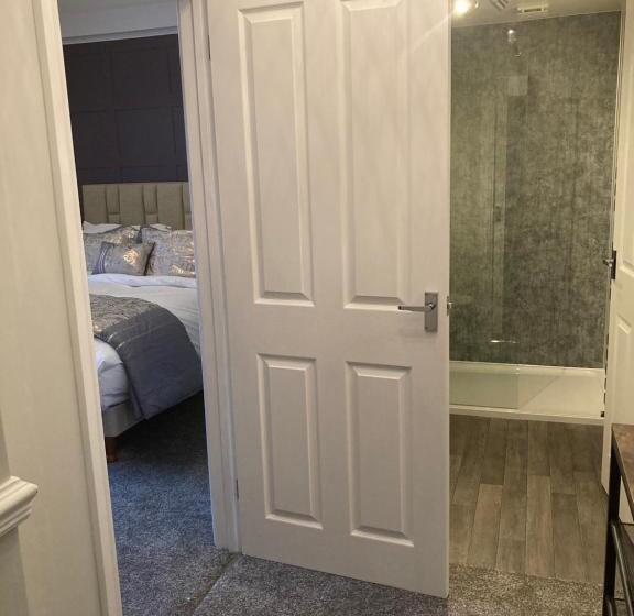 דירת חדר בקומת קרקע, Abbey Court Guest House