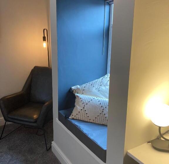 חדר דחוקס עם מיטת קינג, Abbey Court Guest House