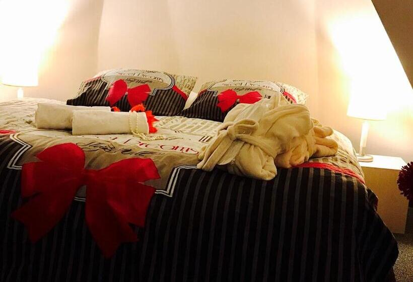 スタンダードトリプルルーム, Amalia