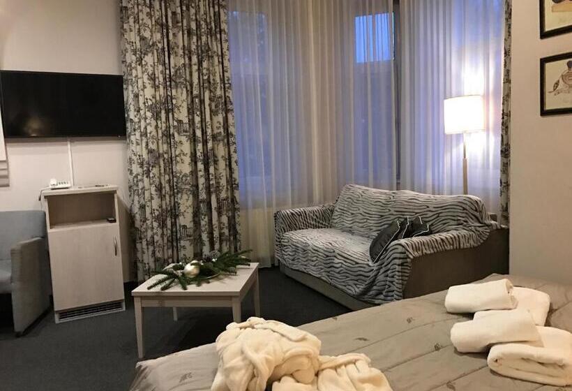 スタンダードルーム, Amalia