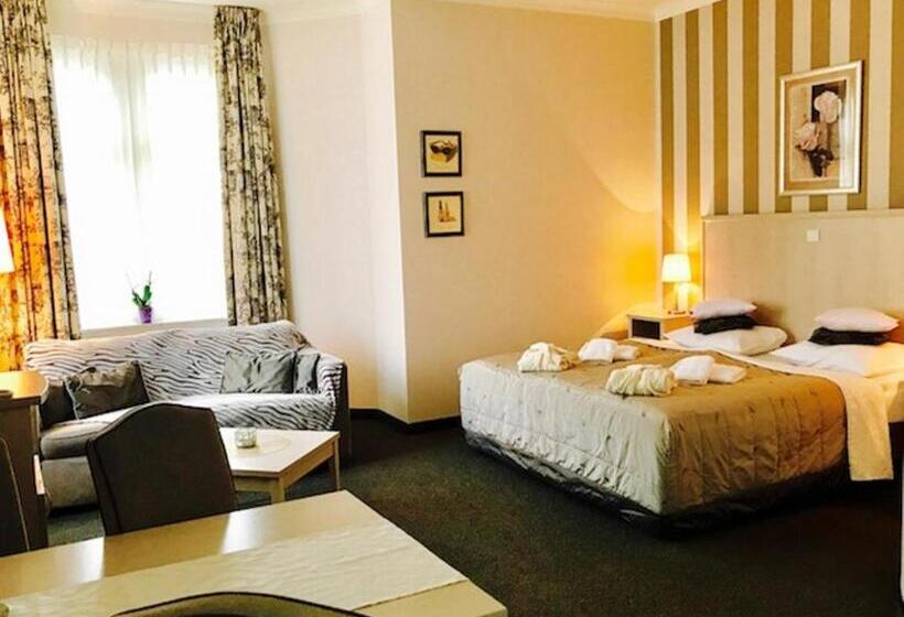 デラックスルーム, Amalia