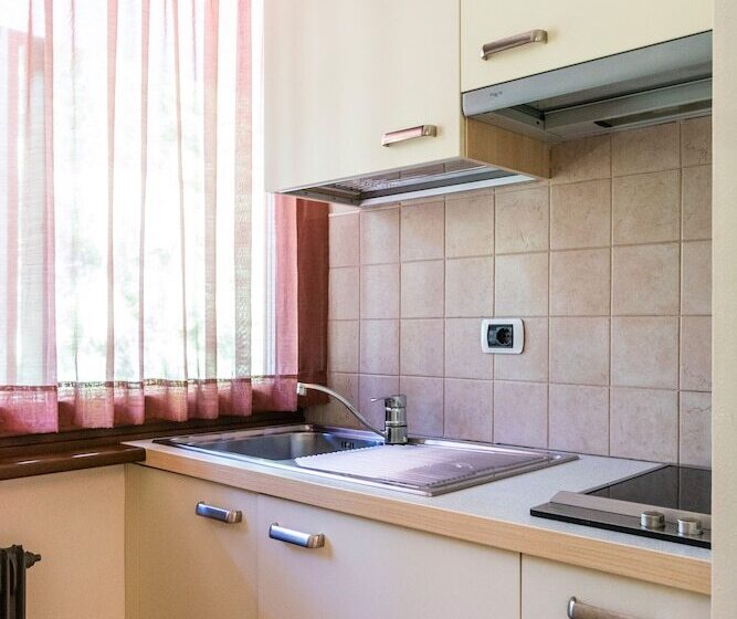 스탠다드 스튜디오, Ambiez Residence