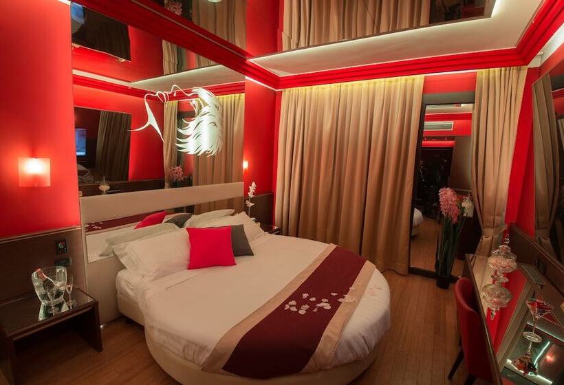 חדר אקונומי, As Hotel Cambiago