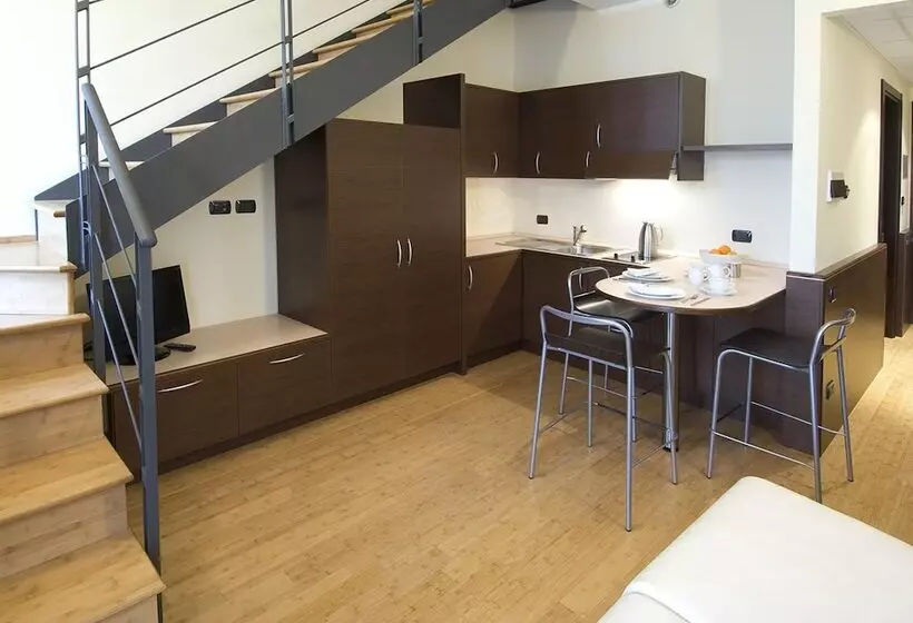 ドゥプレックスルーム, As Hotel Cambiago