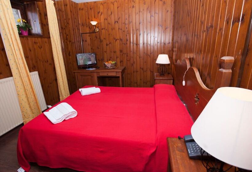 غرفة قياسية, Club Esse Pila 2000