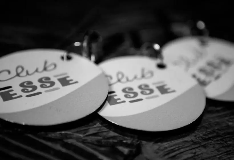 اتاق استاندارد سه نفره, Club Esse Pila 2000