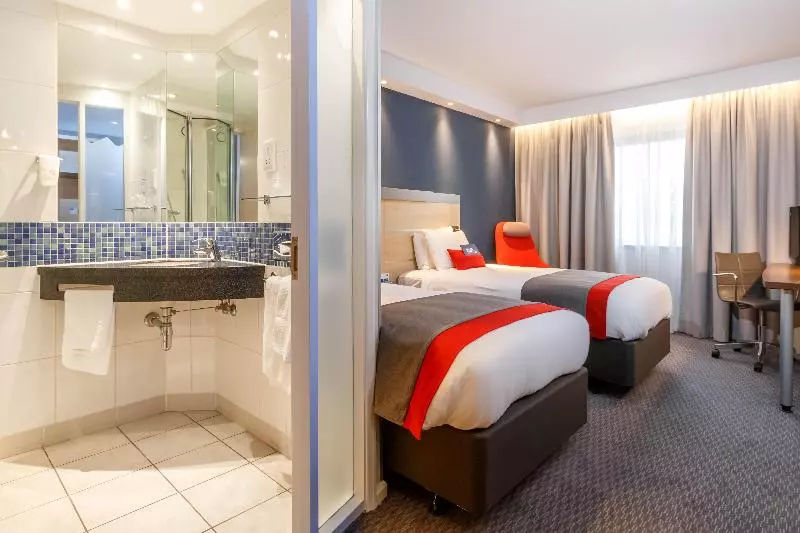 スタンダードルーム, Holiday Inn Express Walsall M6, J10, An Ihg