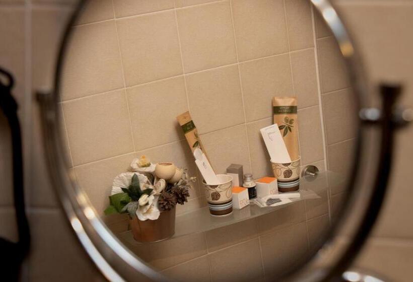 コンフォートルーム, Maison Cly