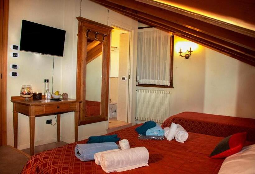 トリプルクラシックルーム, Maison Cly