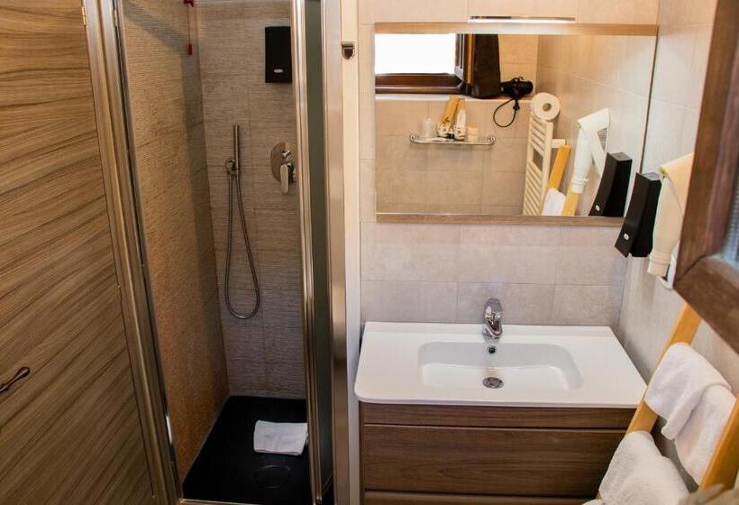 バルコニー付きジュニアスイート, Maison Cly