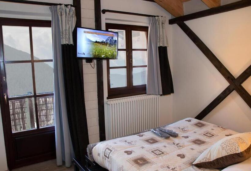 سوییت جونیور با بالکن, Maison Cly
