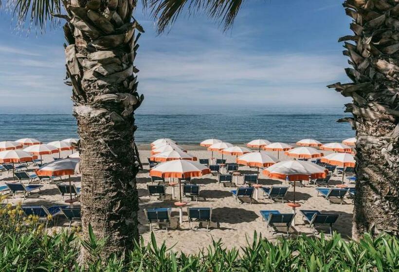 带海景的高档三人间, Mclub Cala Regina