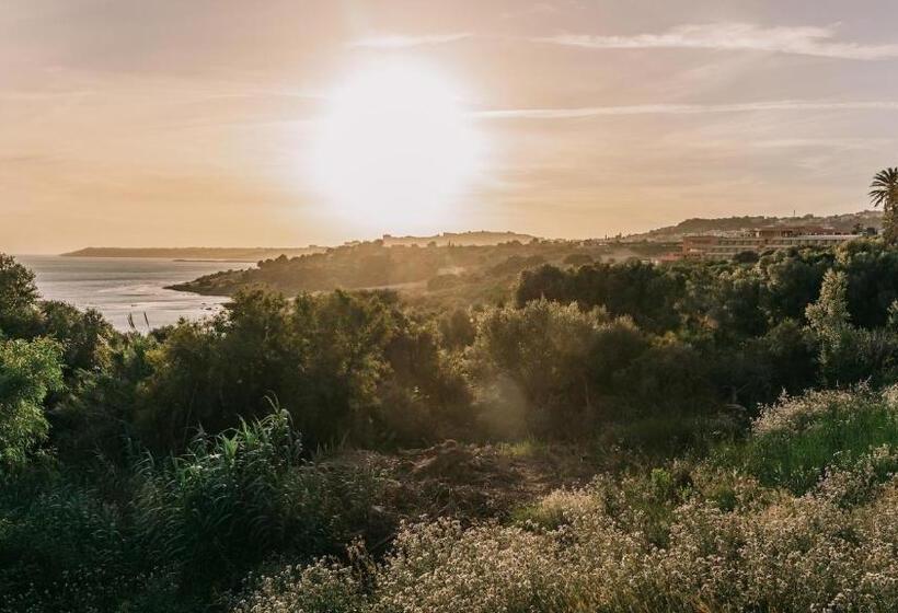 四人豪华间, Mclub Cala Regina