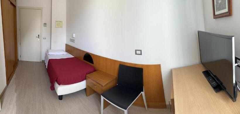 חדר סטנדרט יחיד, Morolli