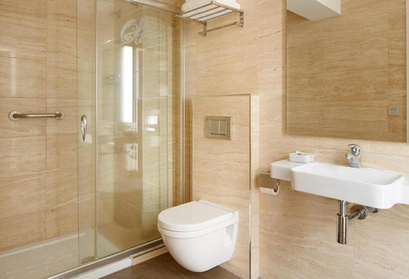 标准单人间, Olatu