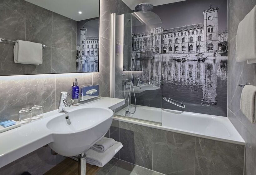 اتاق استاندارد, Radisson Blu Hotel Zurich Airport