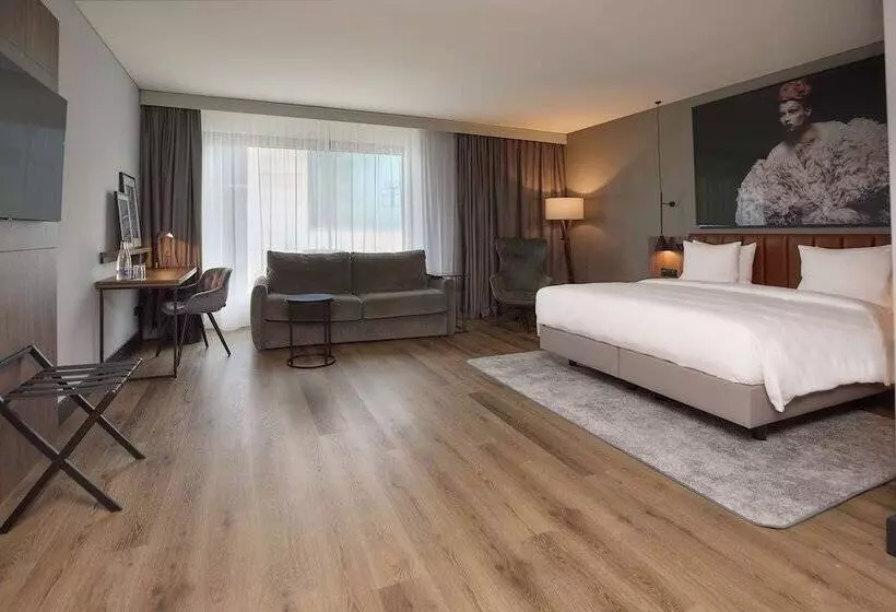 اتاق خانوادگی, Radisson Blu Hotel Zurich Airport