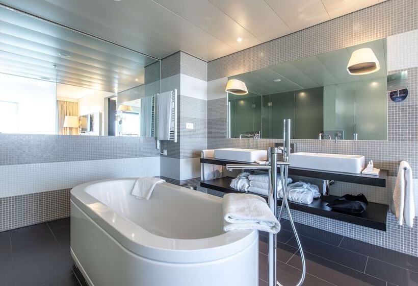 Suite com Vistas, Radisson Blu Hotel Zurich Airport
