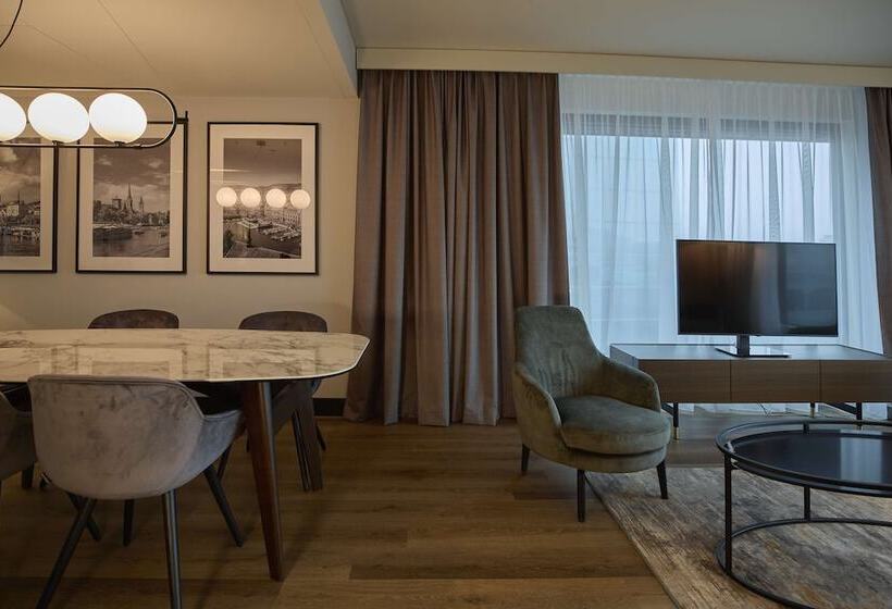 Suite com Vistas, Radisson Blu Hotel Zurich Airport