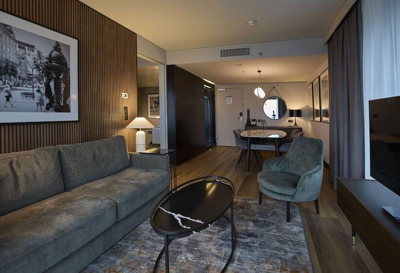 سوئیت با چشم‌انداز, Radisson Blu Hotel Zurich Airport