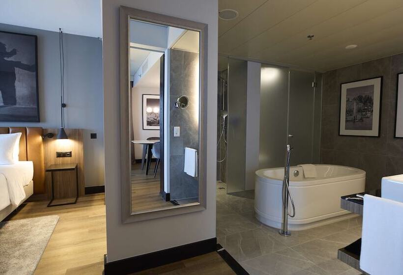 Suite com Vistas, Radisson Blu Hotel Zurich Airport