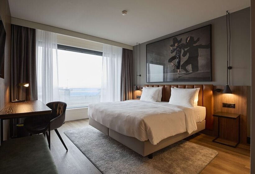 Suite com Vistas, Radisson Blu Hotel Zurich Airport