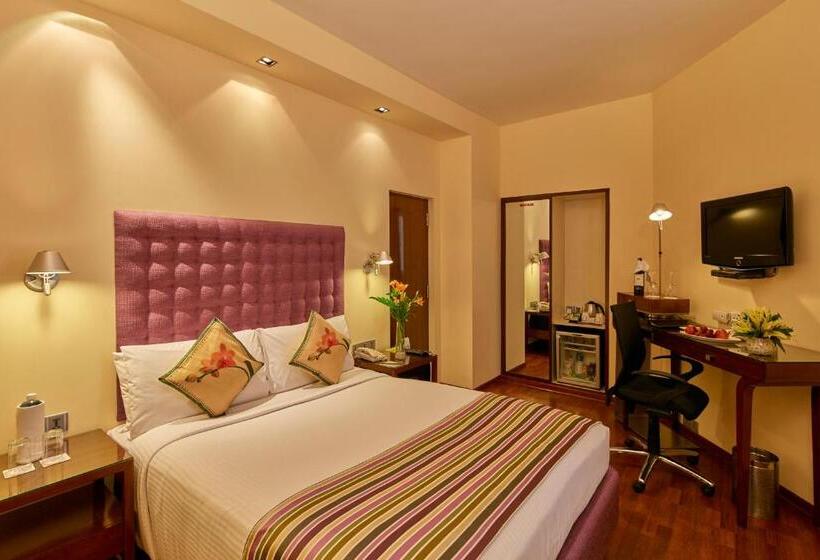 חדר קלאב, Royal Orchid Central Bangalore, Manipal Centre, Mg Road