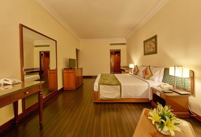 חדר קלאב, Royal Orchid Central Bangalore, Manipal Centre, Mg Road