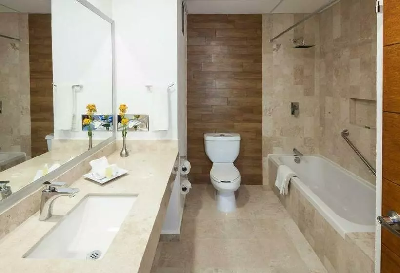 اتاق لوکس, Villa Varadero