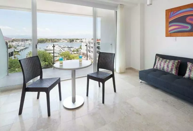 اتاق لوکس, Villa Varadero
