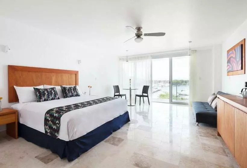 اتاق لوکس, Villa Varadero
