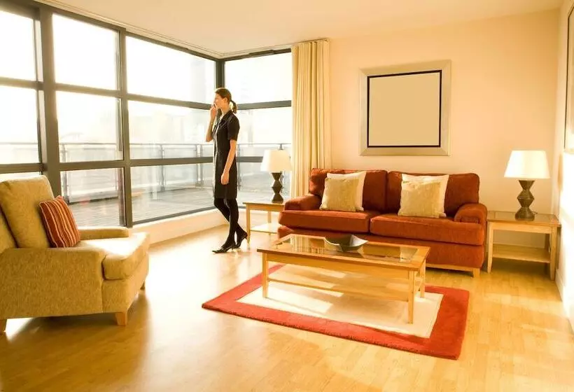 ペントハウス２ベッドルームアパート, Marlin Canary Wharf