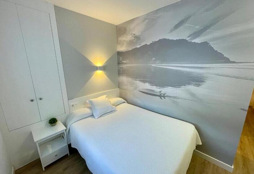 标准单人间, Pensión Txiki Polit