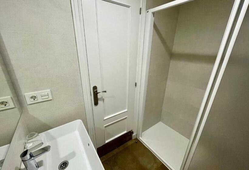 标准间, Pensión Txiki Polit