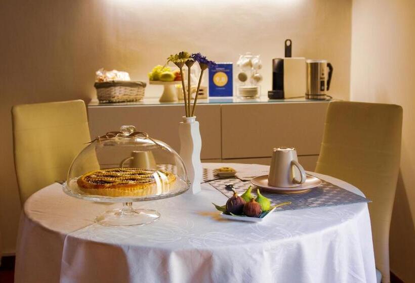 غرفة قياسية رباعية, La Cattedrale