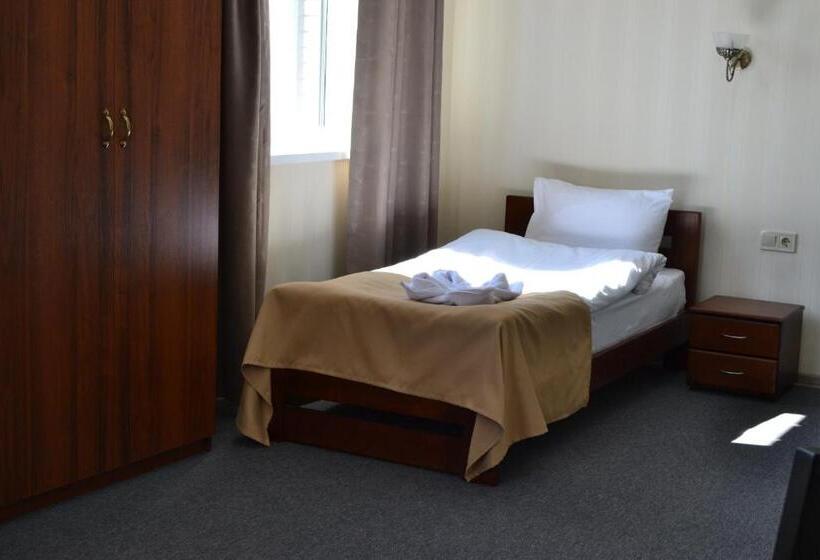 スタンダードルーム, три сімки