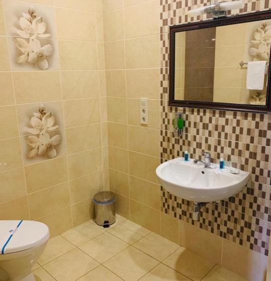 シティビュースイート, три сімки