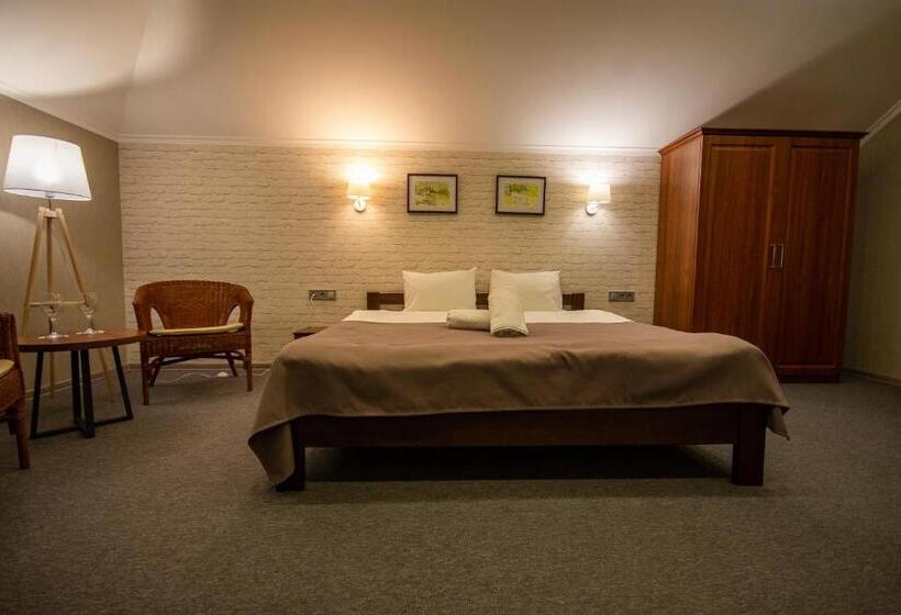 スイート, три сімки