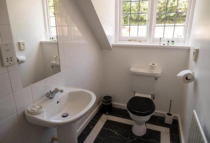 غرفة قياسية رباعية مطلة على الحديقة, Croydon Hall