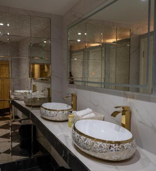 منزل غرفة نوم واحدة, Croydon Hall