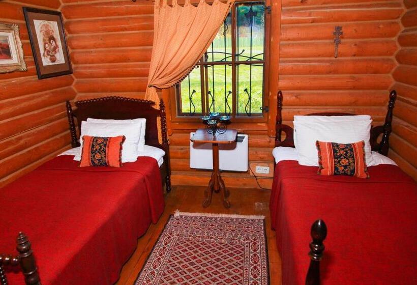 جناح مزوَّد بشرفة, Khatky Ruslany