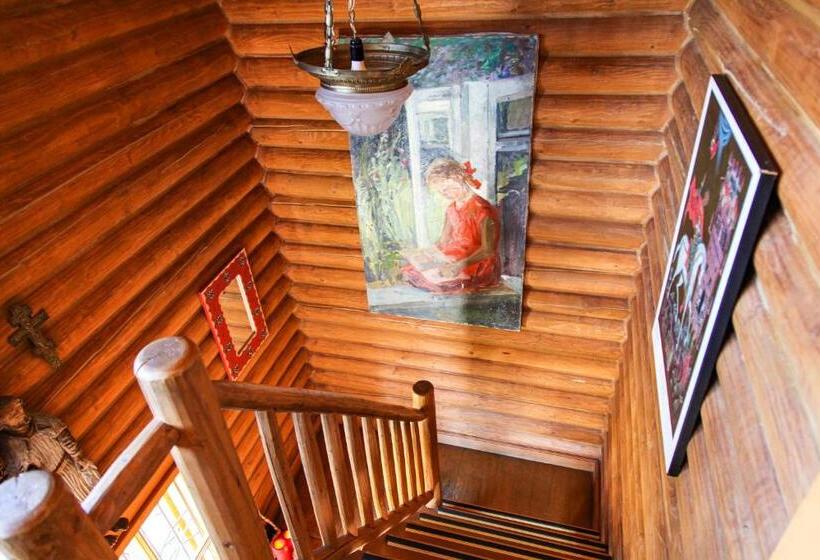 غرفة قياسية رباعية, Khatky Ruslany