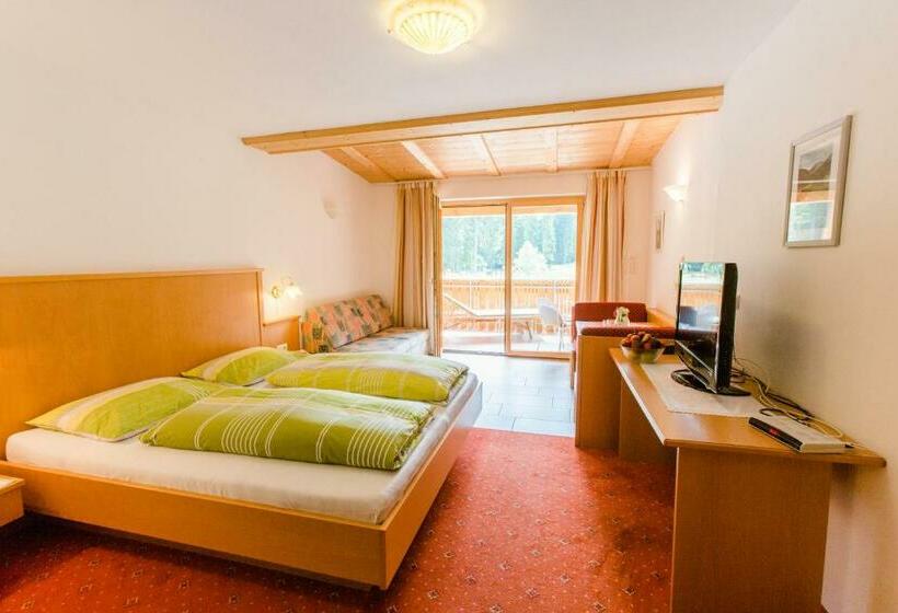 חדר סטנדרט נוף להרים, Restaurant Waldheim