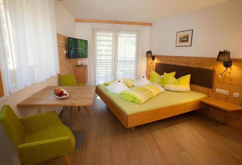 חדר סטנדרט נוף להרים, Restaurant Waldheim