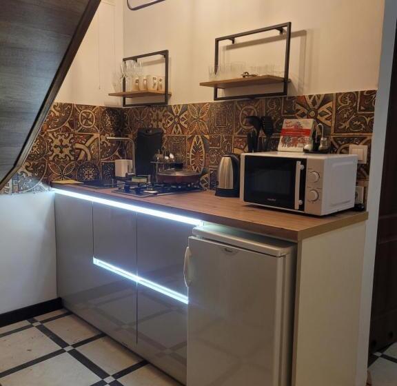 خانه 2 خوابه, 12 місяців травень