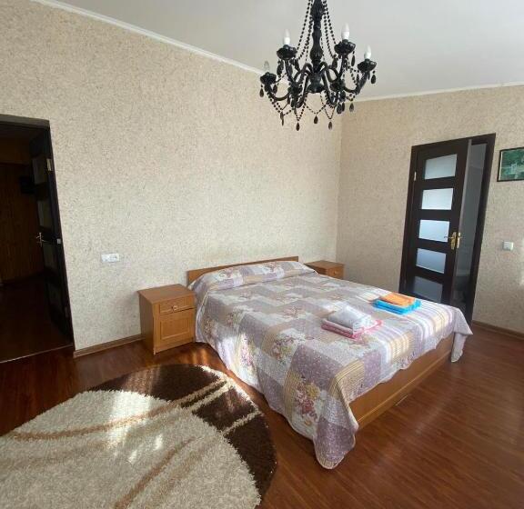 اتاق استاندارد چهار تخته, Prykarpatska Villa