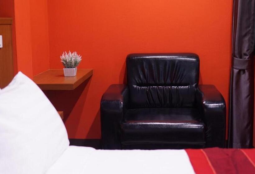 디럭스 룸 킹사이즈 침대, S.s.hotel Nangrong